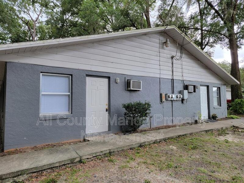 2765 NE 48th Ct in Ocala, FL - Foto de edificio