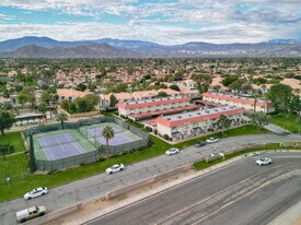 40215 Harris Ln in Palm Desert, CA - Building Photo