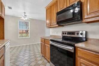 509 W Cedar St in Gunter, TX - Building Photo - Building Photo