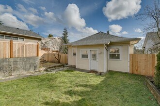 6013 6th Ave NE in Seattle, WA - Building Photo - Building Photo