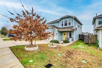 347 Triumph Rd in Buda, TX - Building Photo - Building Photo