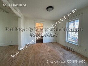 669 Franklin St in Oshkosh, WI - Foto de edificio - Building Photo
