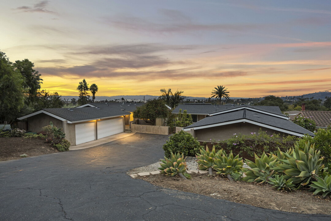 1518 Clifton St in Santa Barbara, CA - Building Photo