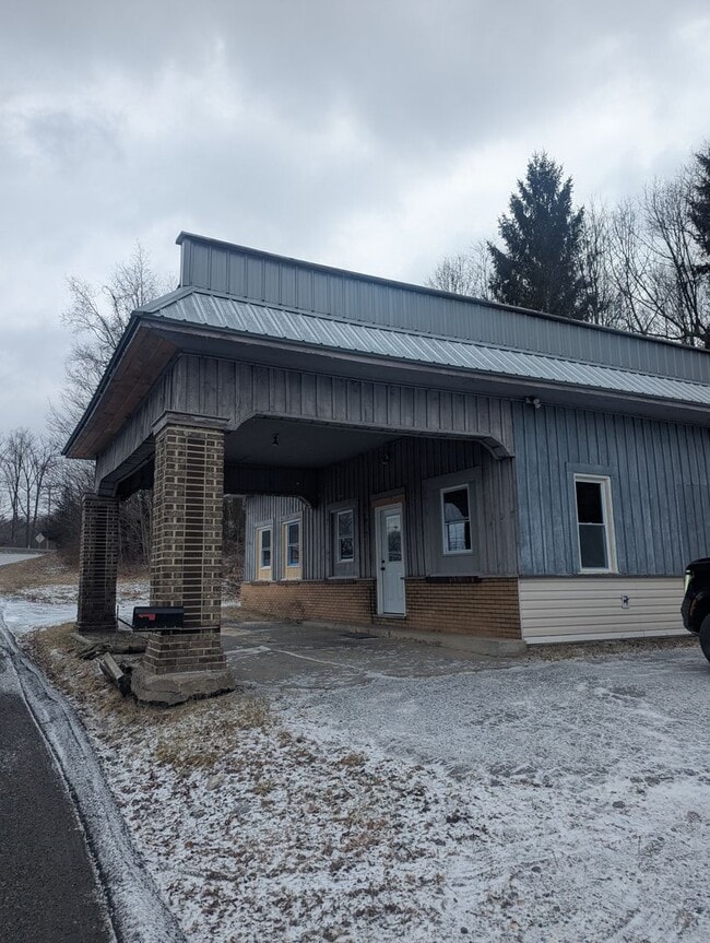 property at 107 E Sycamore St