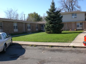 801 Carla Dr in Chesterton, IN - Foto de edificio - Building Photo