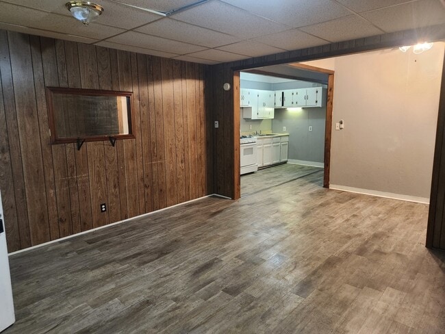 8 E Railroad St in Sandwich, IL - Building Photo - Building Photo