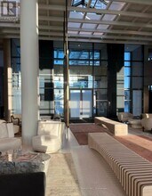 195 Commerce St in Vaughan, ON - Building Photo - Building Photo