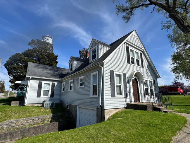 property at 1101 3rd St