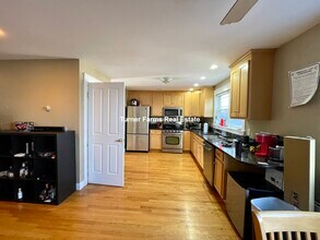 15 Iroquois St in Boston, MA - Building Photo - Building Photo