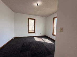 2102 2nd Ave N in Fort Dodge, IA - Building Photo - Building Photo