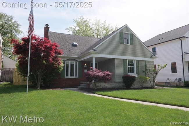 property at 2120 Vinsetta Blvd