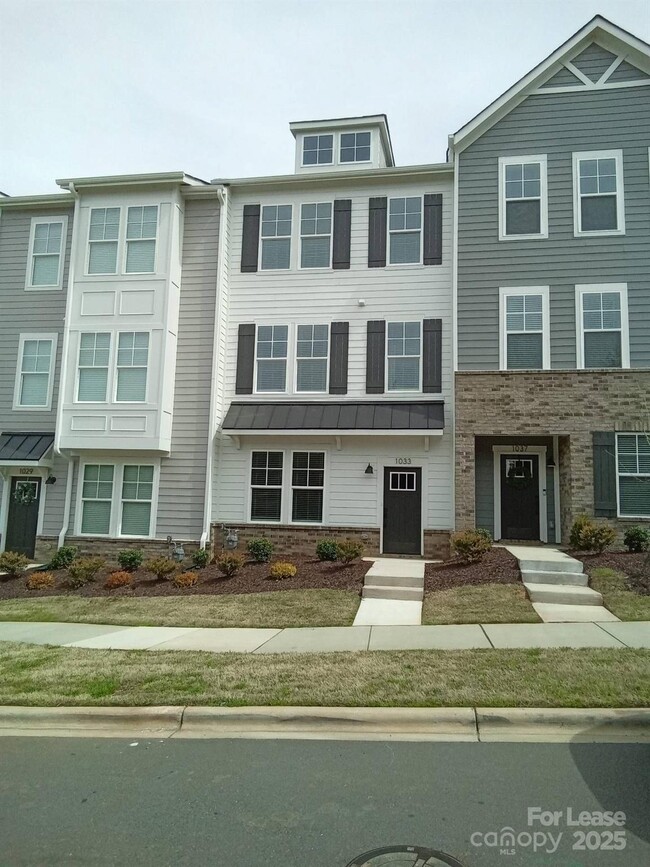 property at 1033 Naples Dr