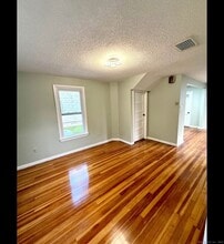 24 Fairview St in Windsor Locks, CT - Building Photo - Building Photo