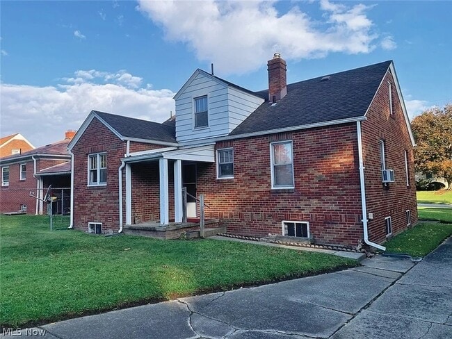 property at 2249 Ridgelawn Ave