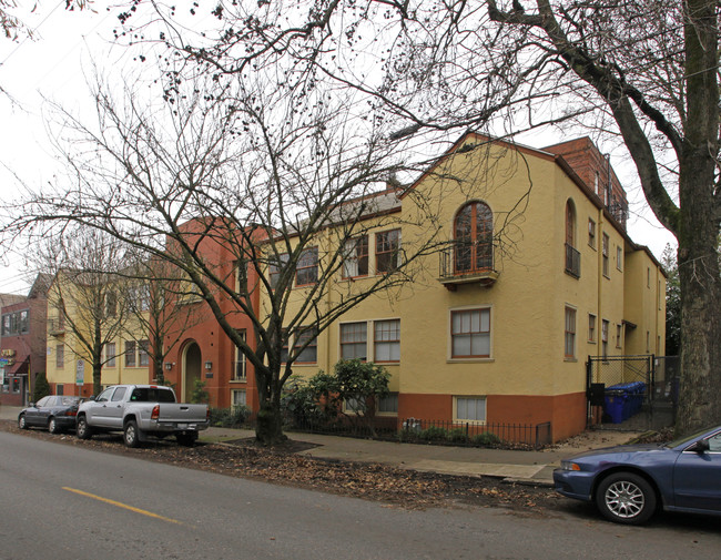 The Glenden in Portland, OR - Building Photo - Building Photo