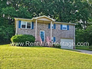 4155 Rocky Face Dr in Douglasville, GA - Building Photo - Building Photo