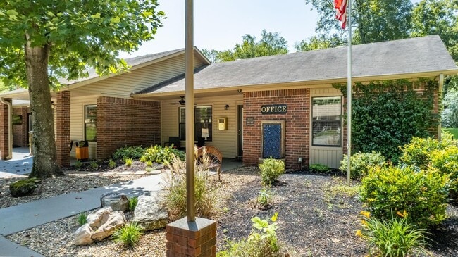 151 Summerwood Dr in Benton, AR - Building Photo - Building Photo