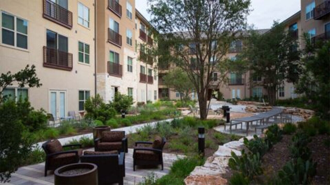 3200 Palm Way in Austin, TX - Foto de edificio