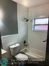 551 NW 18th St-Unit -A in Fort Lauderdale, FL - Foto de edificio - Building Photo