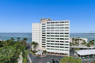4822 Ocean Blvd in Siesta Key, FL - Building Photo