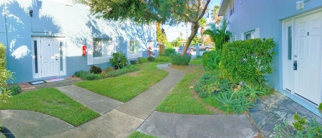 198 S 14th St in Cocoa Beach, FL - Building Photo - Building Photo