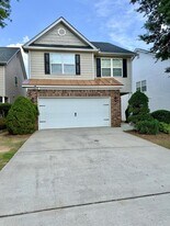 322 Clover Brook Dr in Locust Grove, GA - Building Photo