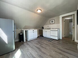 938 E Dayton St in Madison, WI - Building Photo