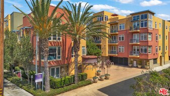 4050 Glencoe Ave in Marina Del Rey, CA - Building Photo