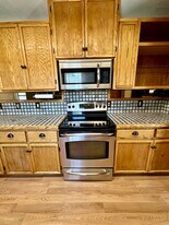 4616 Peck Dr in Klamath Falls, OR - Building Photo