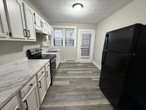 2111 Bellevue Ave in Norfolk, VA - Building Photo - Building Photo