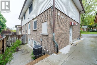 6139 Summer St in Niagara Falls, ON - Building Photo - Building Photo