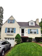 699 Crystal Dr in Pittsburgh, PA - Building Photo - Building Photo