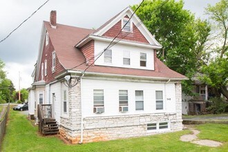 548 E Market St in Harrisonburg, VA - Foto de edificio - Building Photo