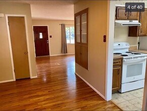 6898 Newman Street in Arvada, CO - Foto de edificio - Building Photo
