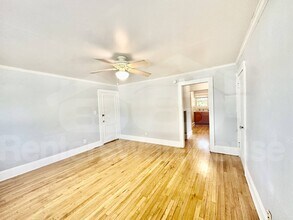 2300 Beaver Ave in Des Moines, IA - Building Photo - Building Photo