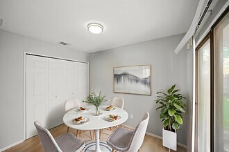 6811 Tara Blue Ridge Dr in Richmond, TX - Foto de edificio - Building Photo