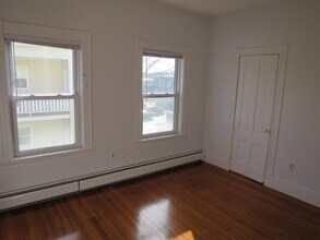 54 Madison Ave, Unit 3 in Cambridge, MA - Building Photo - Building Photo