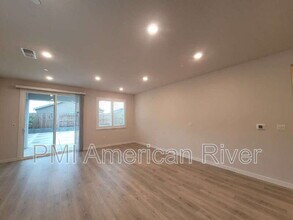 5033 Rialto Dr in Roseville, CA - Building Photo - Building Photo