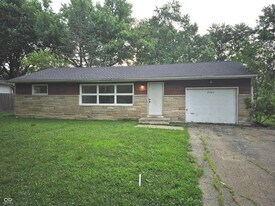 2725 Kristen Dr W in Indianapolis, IN - Building Photo