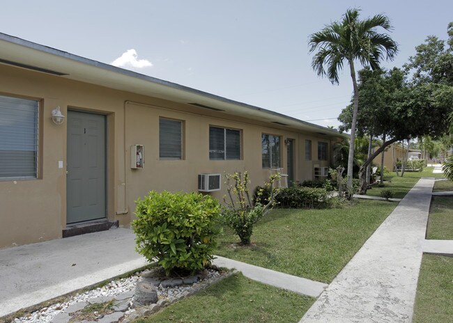 3148-3170 SW 13th St in Miami, FL - Building Photo - Building Photo