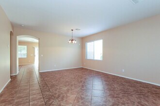 14807 W Larkspur Dr in Surprise, AZ - Building Photo - Building Photo