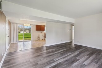 434 Winnebago St in Park Forest, IL - Foto de edificio - Building Photo