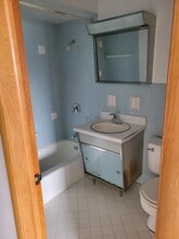6406 W Lincoln Ave in West Allis, WI - Building Photo - Building Photo