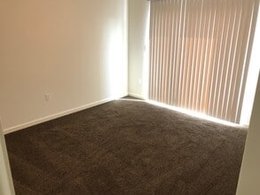 3099 Bright St in Tulare, CA - Building Photo - Building Photo