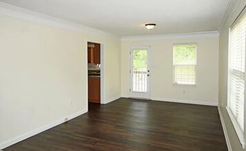 41 E Castle Dr in Greenville, SC - Building Photo - Building Photo