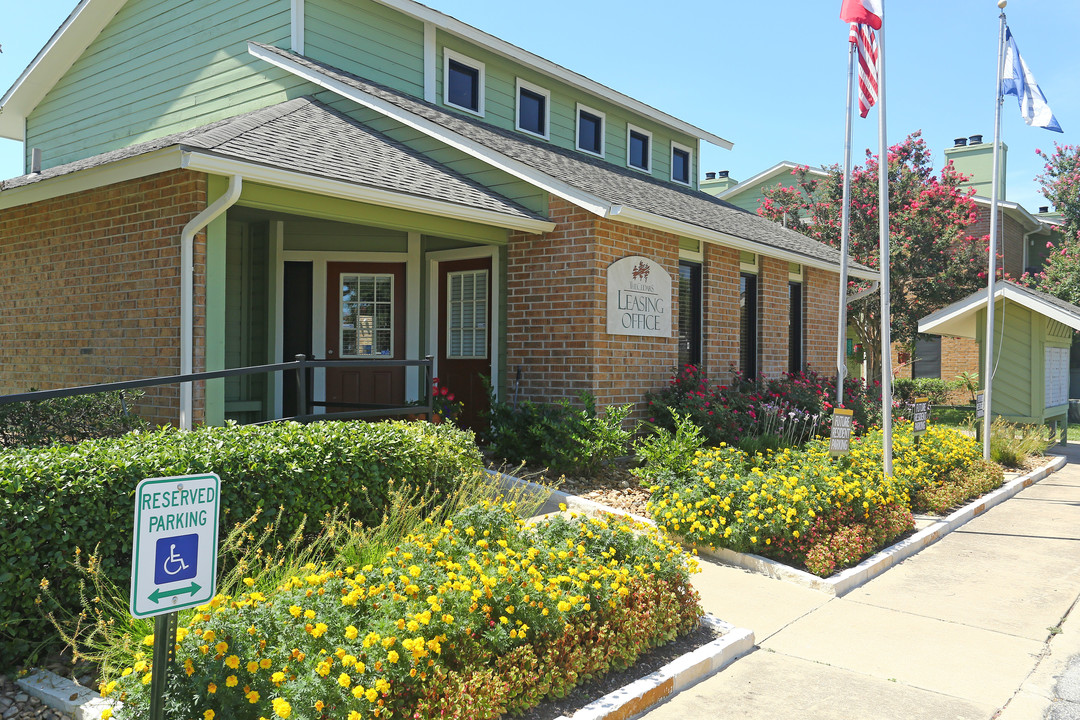 Topaz Apartments in San Marcos, TX - Building Photo