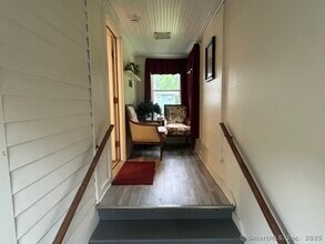 110 Boston St in Guilford, CT - Building Photo - Building Photo