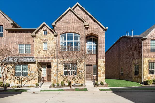 2761 Troutt Dr