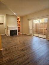 1915 Augusta Dr in Houston, TX - Building Photo - Building Photo