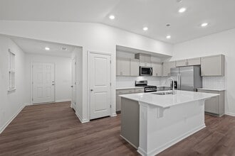 2130 Rockface Wy in Durham, NC - Building Photo - Building Photo